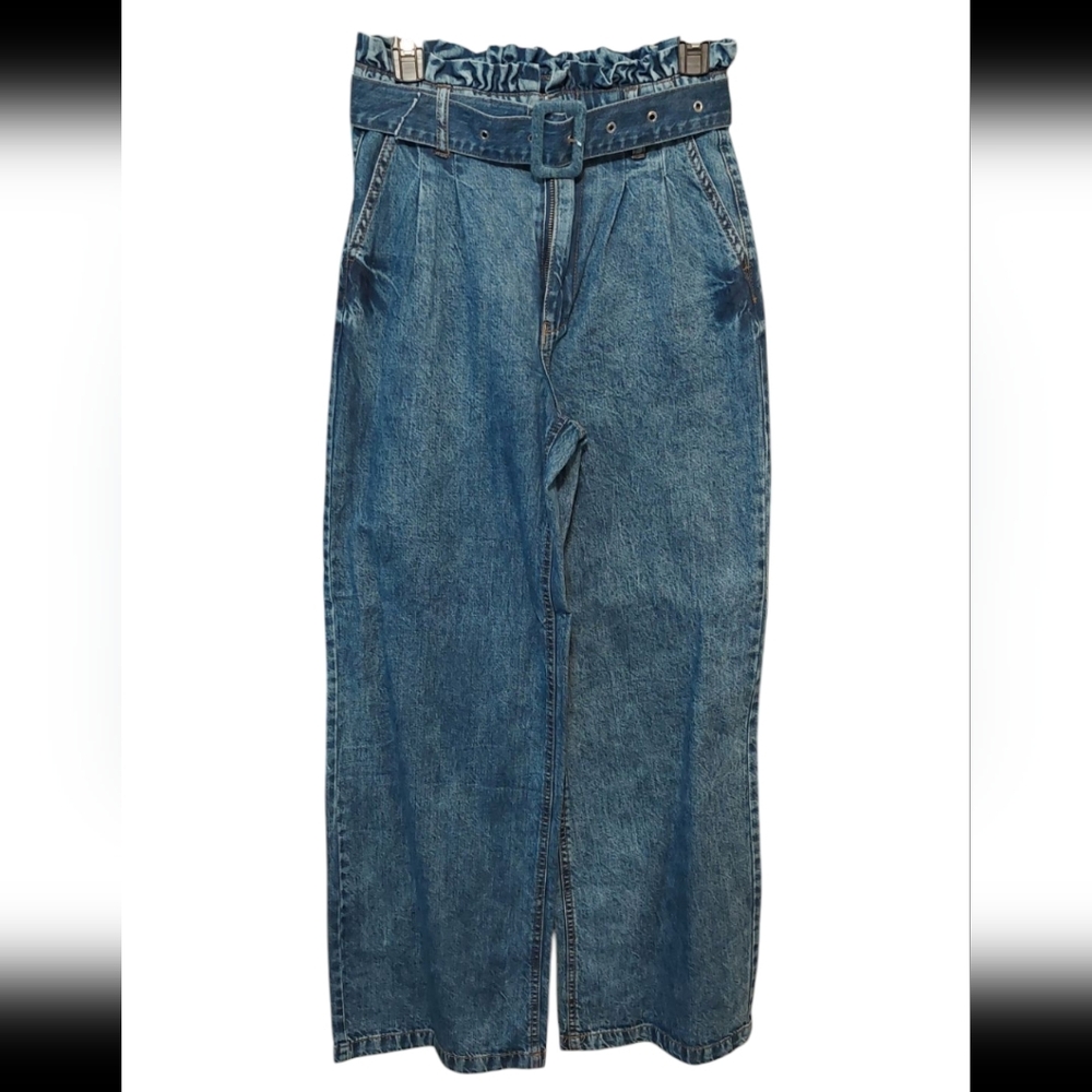 Almost Famous Acid Wash Paperbag Women's Blue High-Waisted Jeans Size 7 w/ Belt